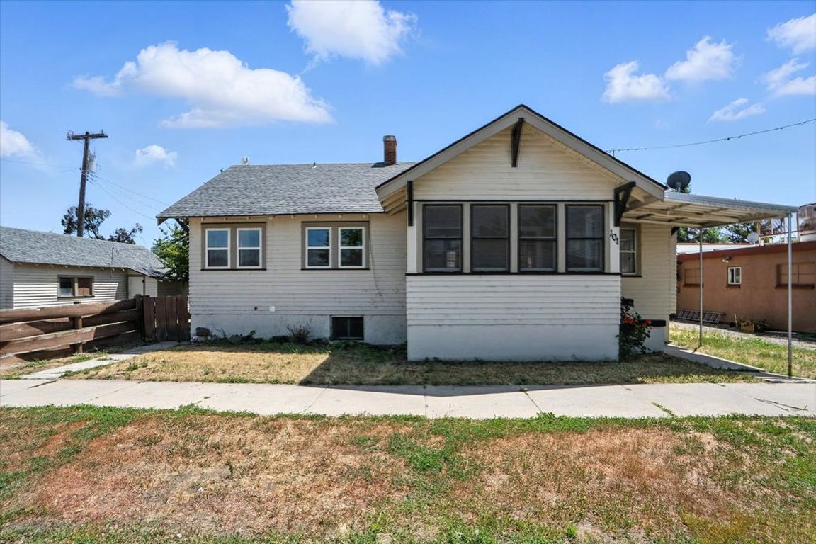 01-Front of home