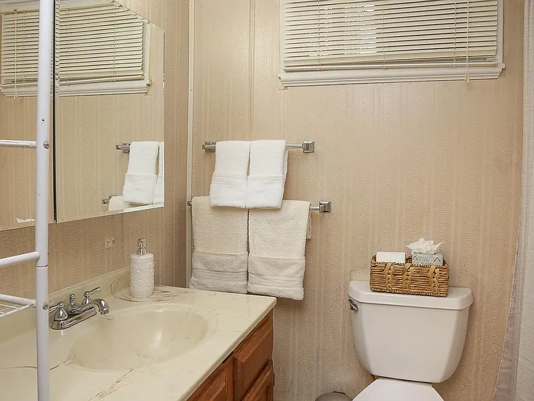 807 Danza Rd — Photo 32