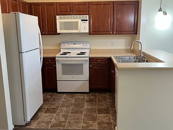 3rd image of 649 Old Highway 8 NW APT 223