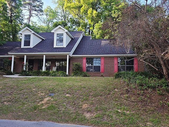 4th image of 2221 Glenwood Ln