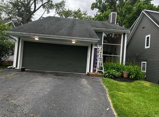 2085 Daintree Ave, West Bloomfield, MI 48323