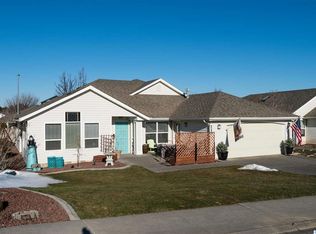 3416 S Huntington Loop, Kennewick, WA 99337