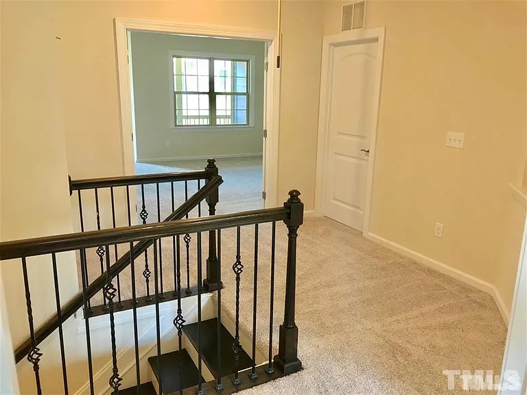 1907 Blue Jay Point — Photo 11
