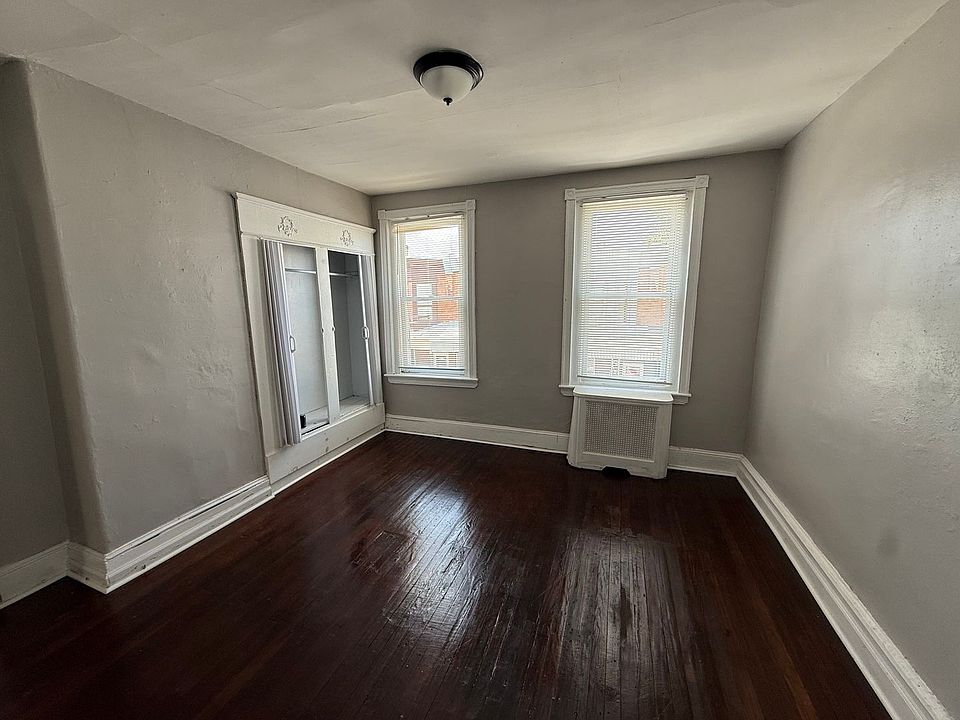 1st image of 1921 E Monmouth St