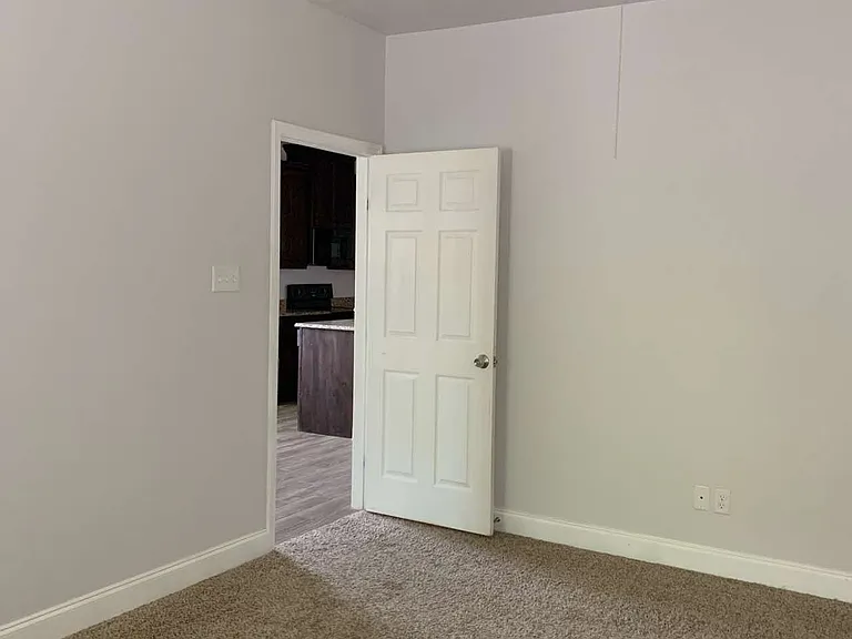2417 Norway Dr — Photo 12