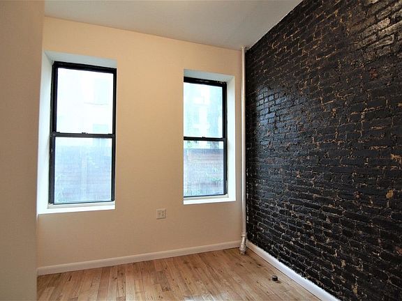 4th image of 153 E 18th St #A3
