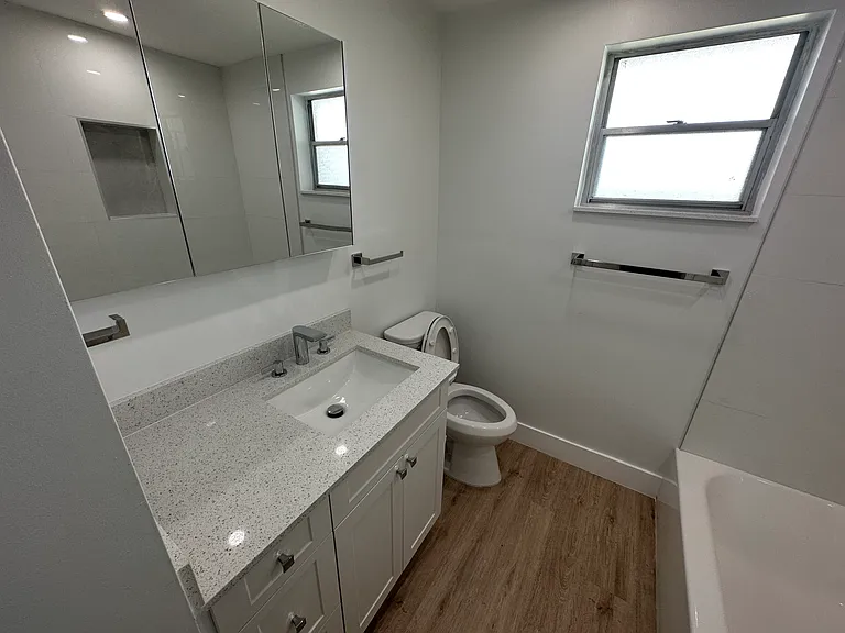 1400 SW 27th Ave #703 — Photo 9