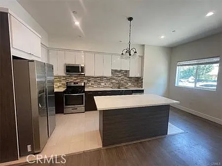 6445 Woodley Ave #101 — Photo 4