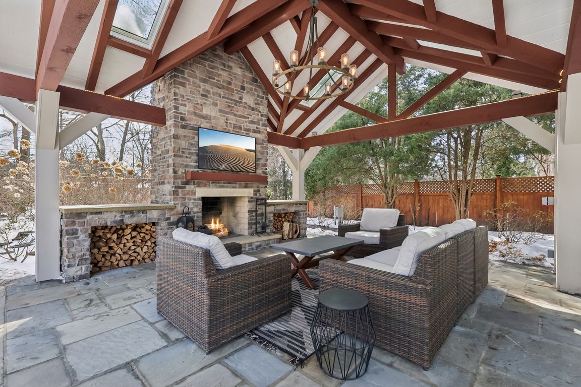 21276 Claythorne Rd-S2702-063r