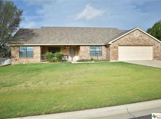 1910 Yellowstone Dr, Lampasas, TX 76550