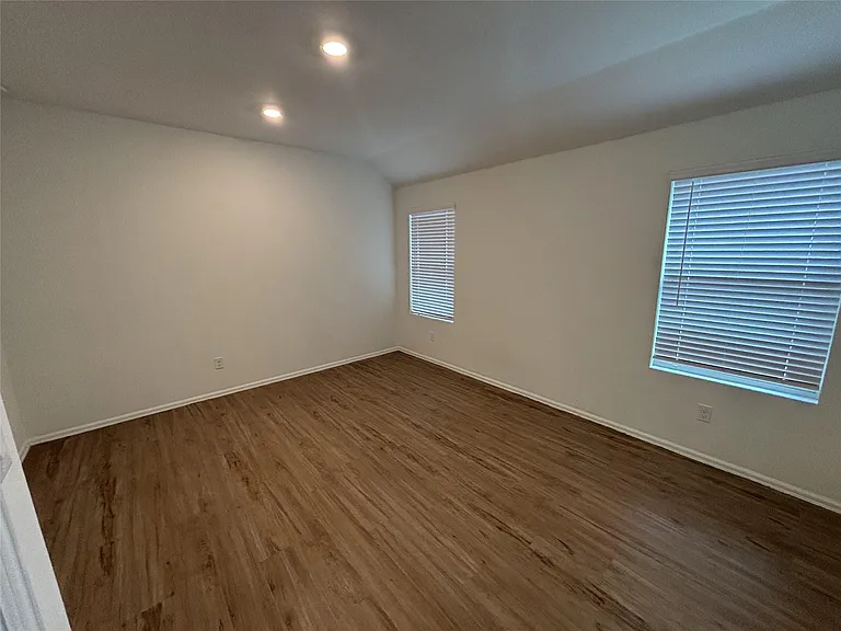 1739 Sahara Dr — Photo 9
