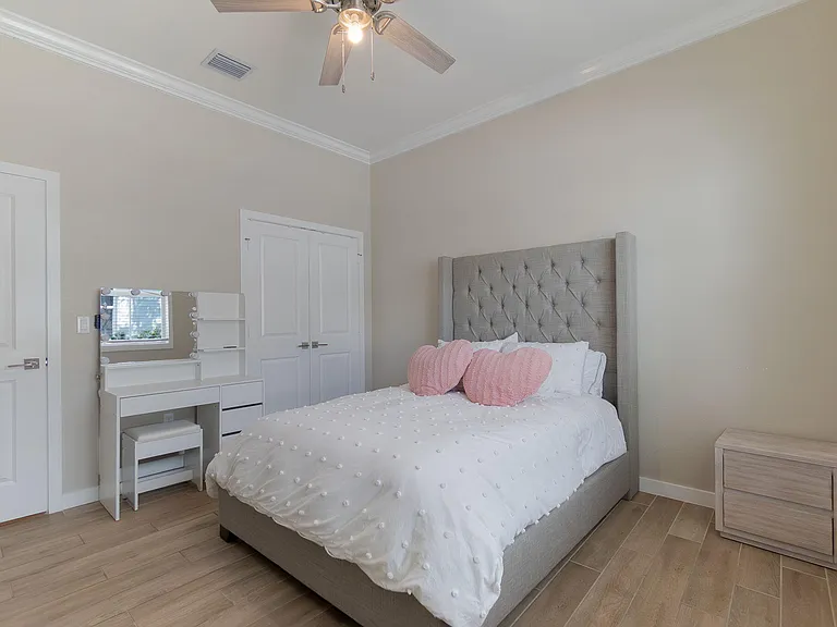 19546 Weathervane Way — Photo 10