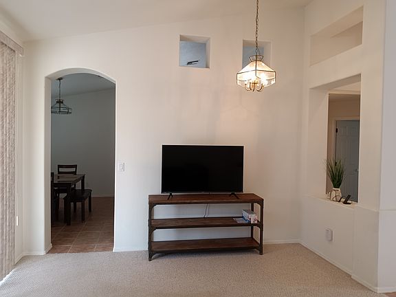 5th image of 85 Highland Cir