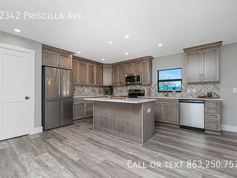 22342 Priscilla Ave — Photo 6