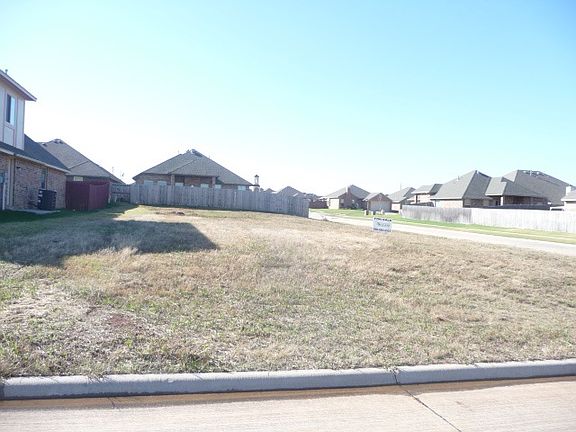 3rd image of 5014 SW Oxford Pl