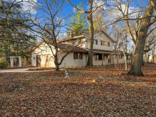 1255 78th St, Victoria, MN 55386