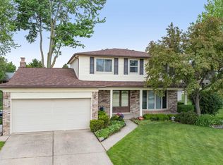 14213 Brookings Dr, Sterling Heights, MI 48313