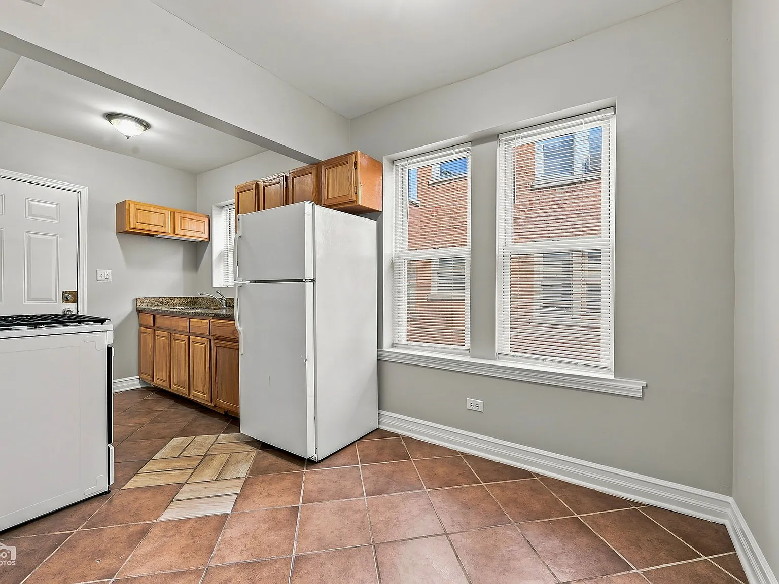Studio, 420 sqft, $875 — Photo 3