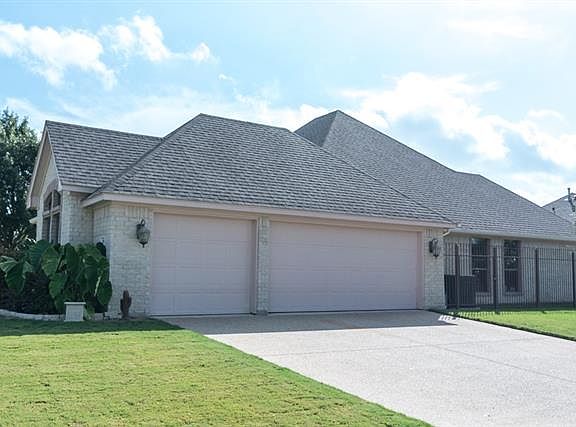 3rd image of 10821 Eagle Ct