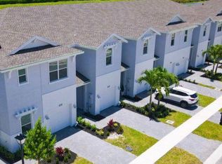675 SE Lake Falls St, Port Saint Lucie, FL 34984