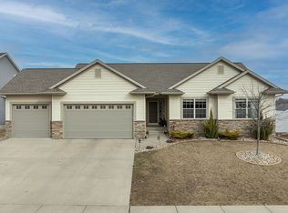 332 Barrington Pkwy, Marion, IA 52302