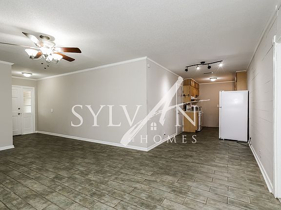 4th image of 162 Lake Roy Dr
