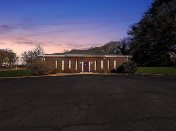 1530 Buncombe Rd, Greenville, SC 29609