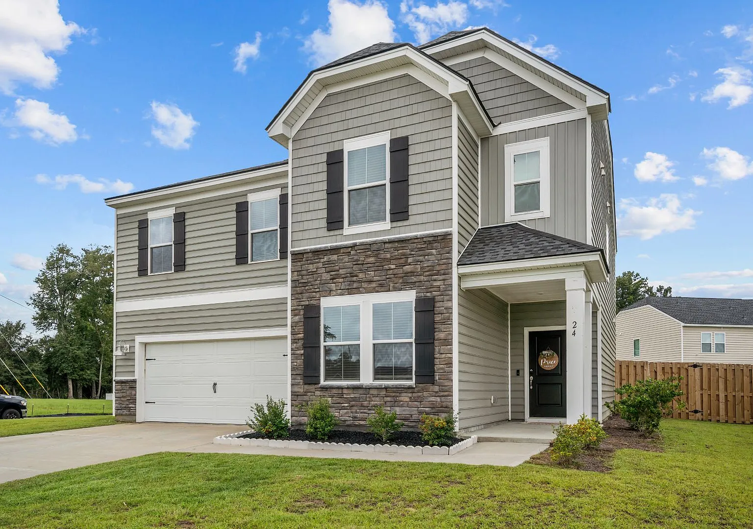 Space to Live, Relax & Enjoy Beautiful 4BR Home in Savannah — Photo 3