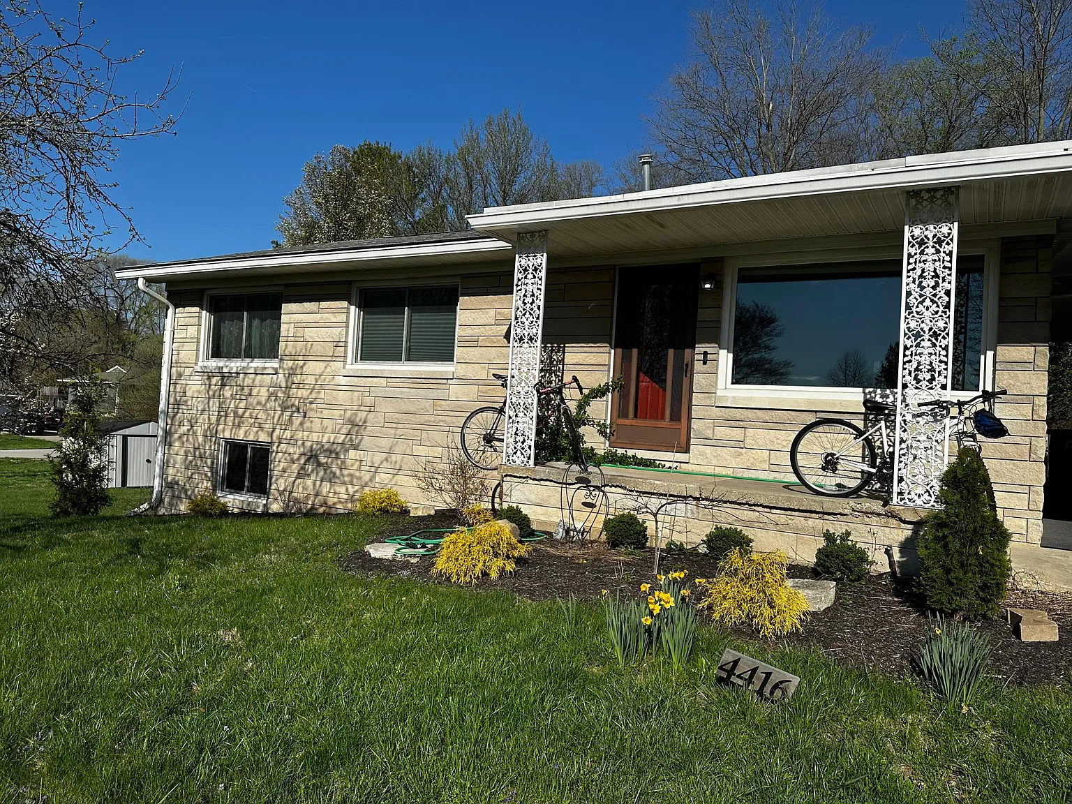 4416 E Deckard Dr photo 1
