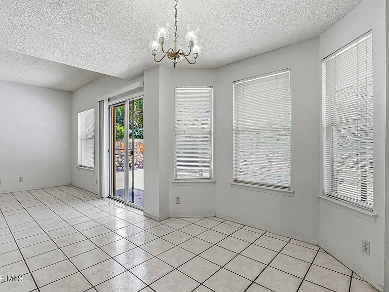 7765 Dianjou Dr — Photo 17