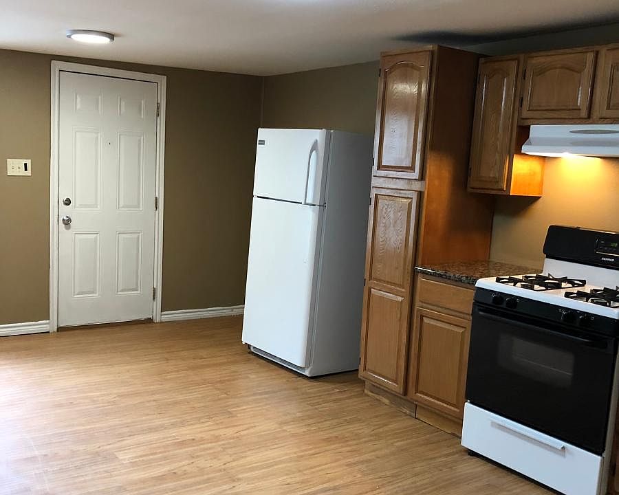 1st image of 258 Sussex Ave #4
