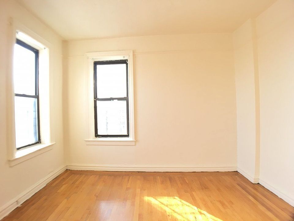 1st image of 30 Magaw Pl APT 4E