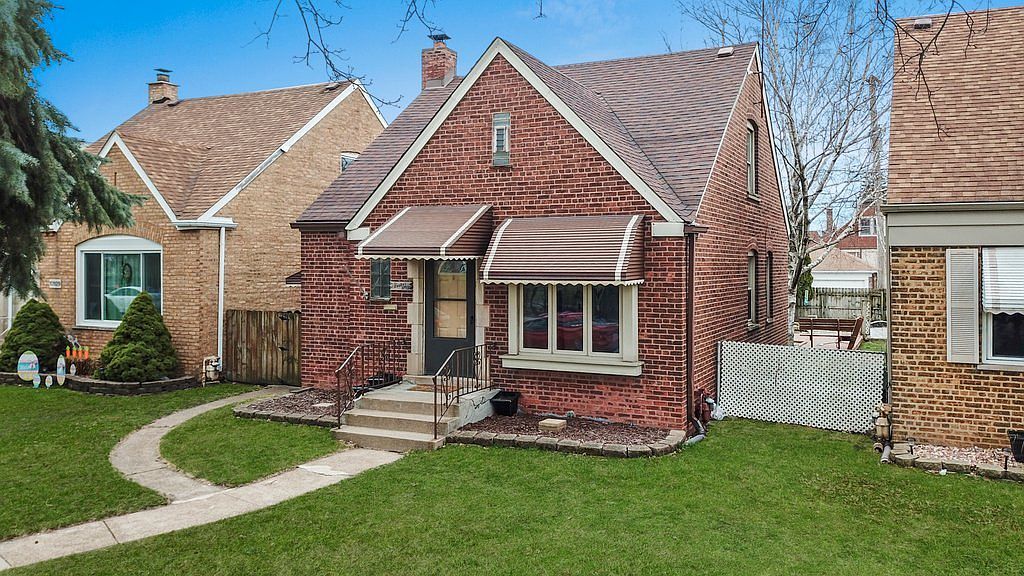 Check Out This Rad House With a Silo – Chicago Magazine