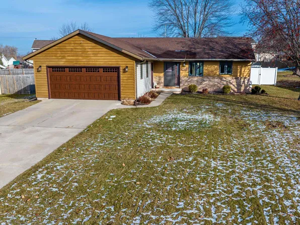 2165 Bluebill St, Green Bay, WI 54311