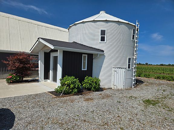 2nd image of 8731 Ridge Rd