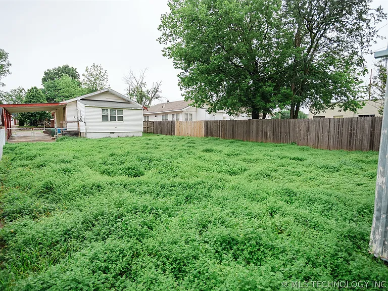 1119 S Florence Ave — Photo 49