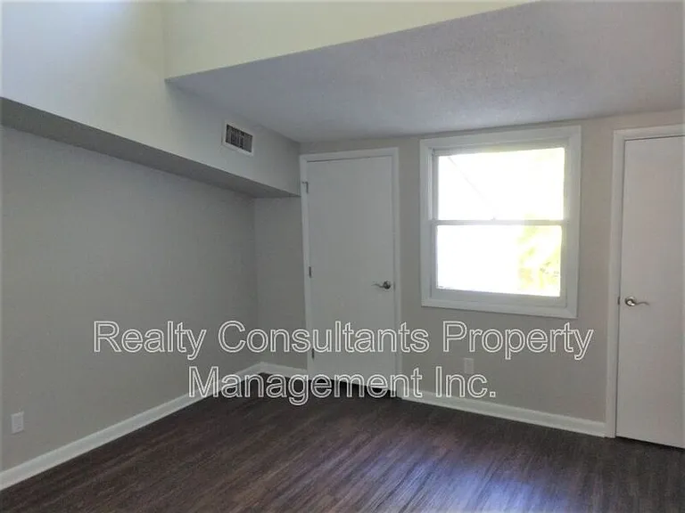 604 E Iredell Ave #5 — Photo 13