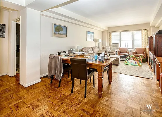 Rented by Warburg | media 28