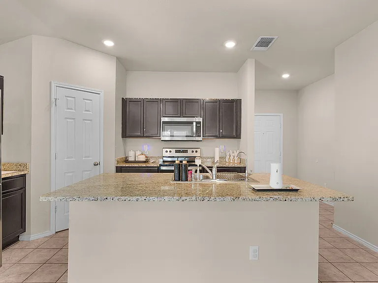 6008 Amelia Earhart Blvd — Photo 12
