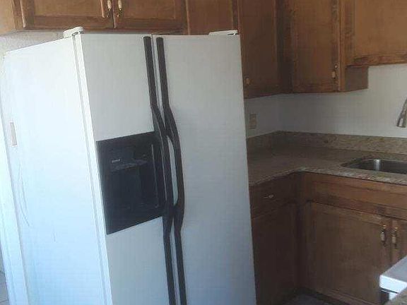 3rd image of 9305 Elgin Dr