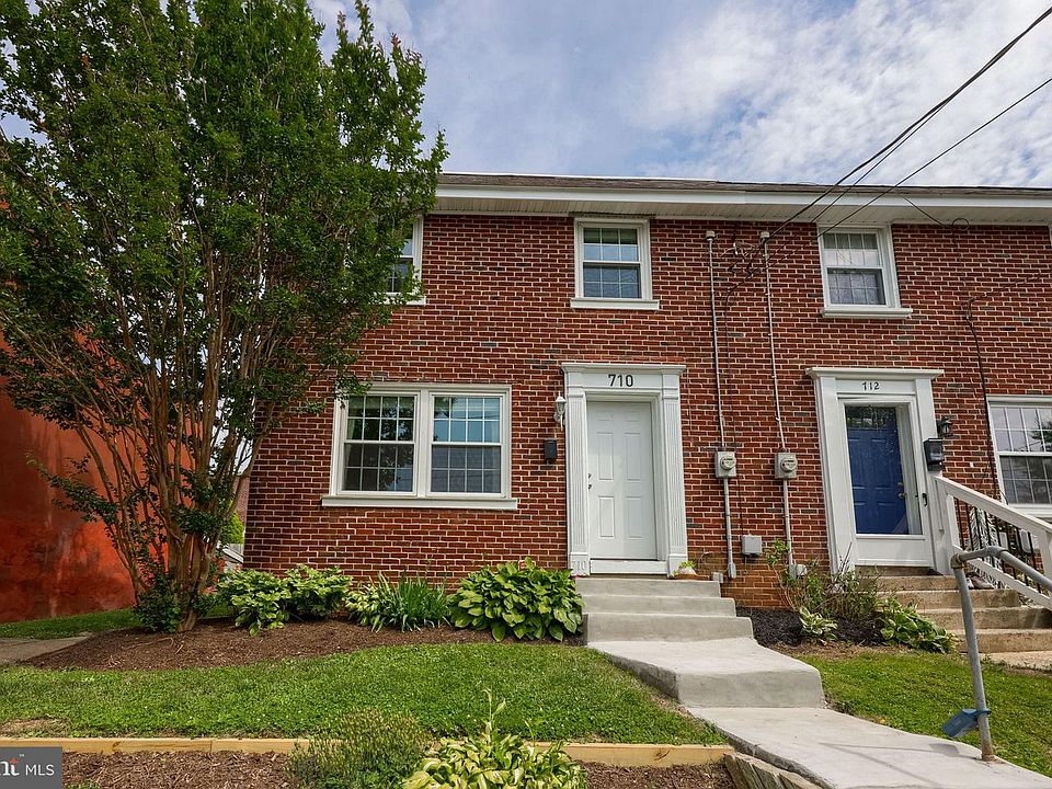 1st image of 710 Poplar St