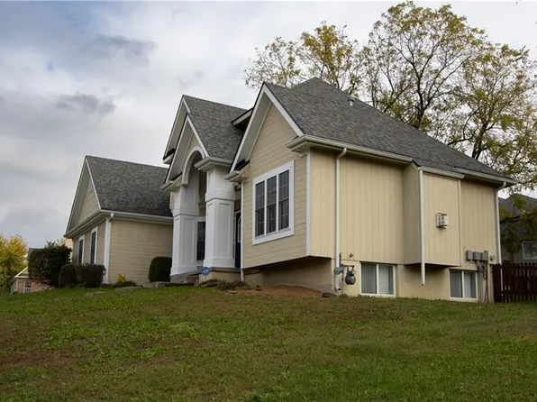 516 Westgate Dr, Warrensburg, MO 64093