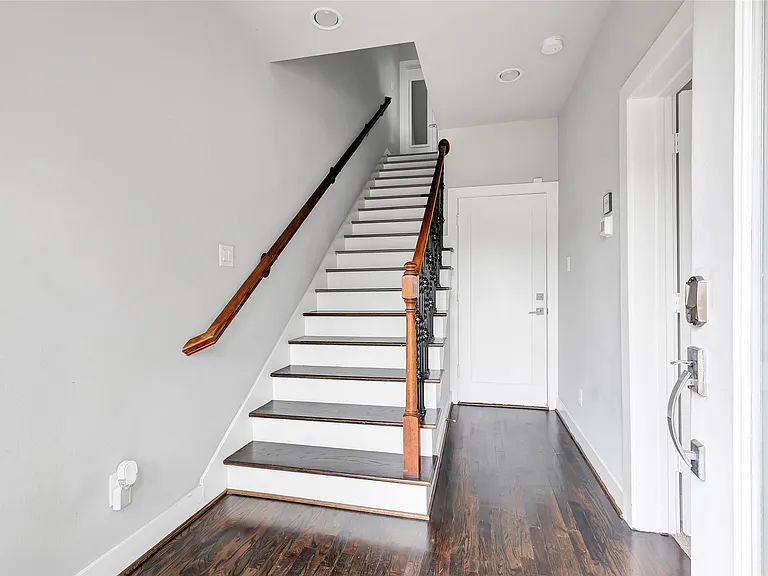 1310 Roberts St #1310 — Photo 14