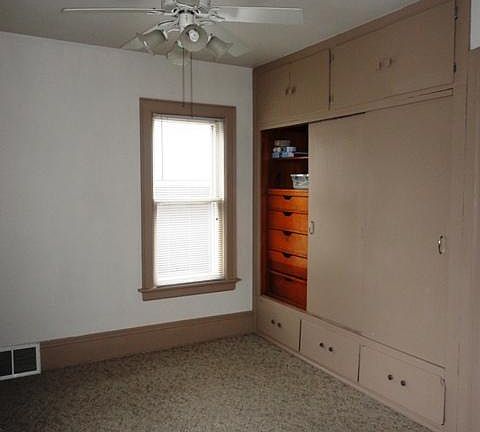 3rd image of 3209 N Oakland Ave #3211