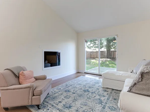 12458 76b Ave, Surrey, BC V3W 7W6