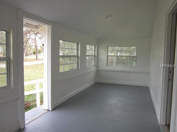 3rd image of 648 Morrel Ave