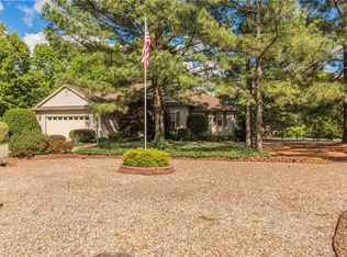 2 Cheviot Cir, Bella Vista, AR 72715