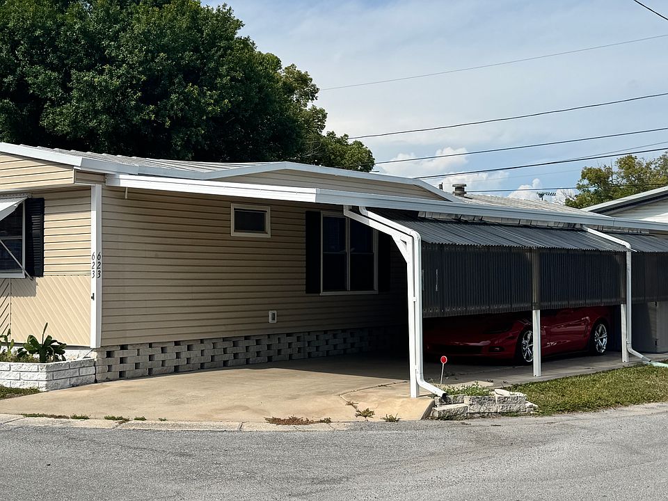 Oversized wide and double car parking! Private