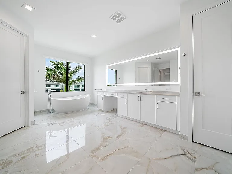 8561 Crystal Downs Ave — Photo 52