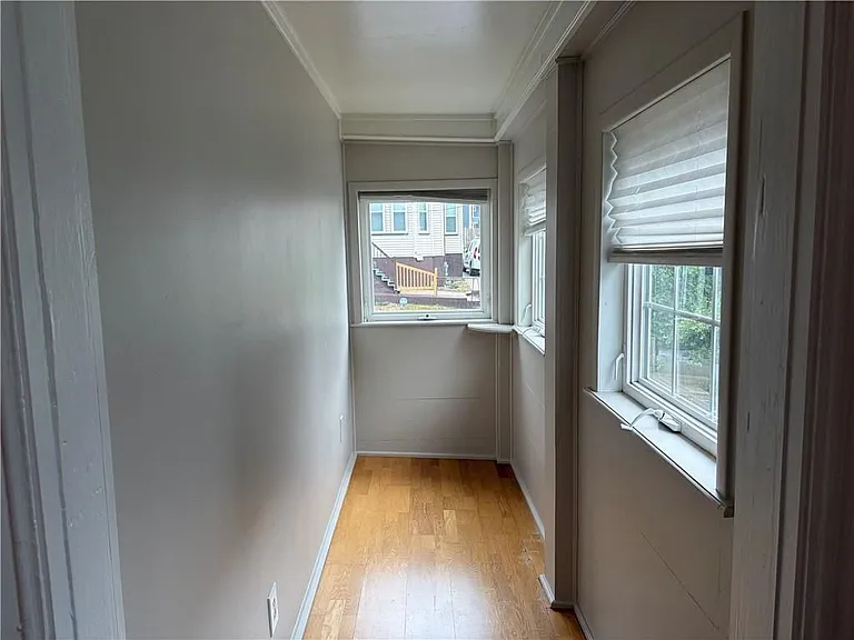 60 Cypress St — Photo 8